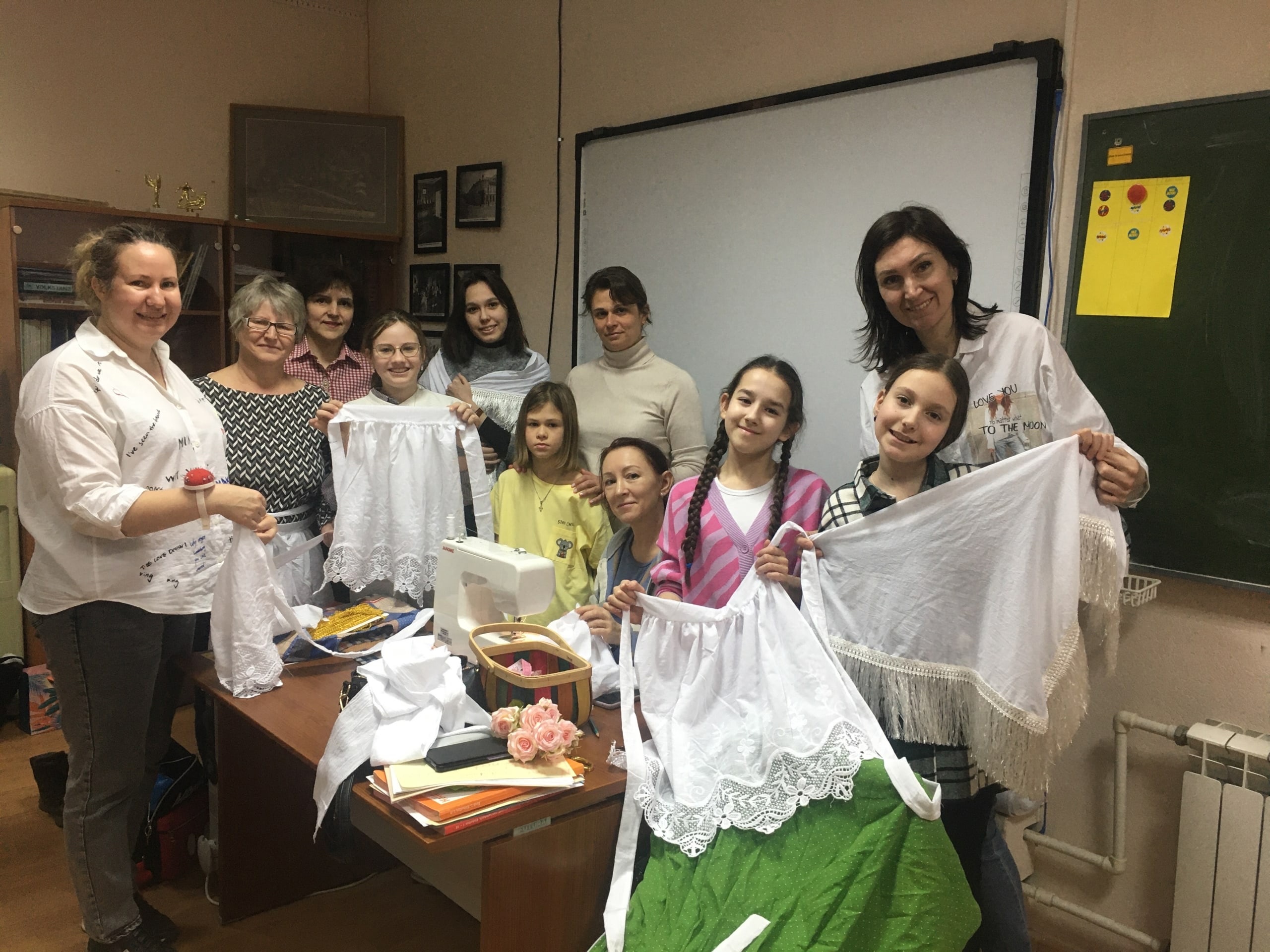 Избражения для В Республике Татарстан шьют национальные костюмы